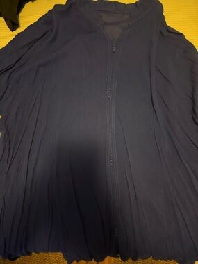 Navy Pleated Button-Front Blouse from marruecos
